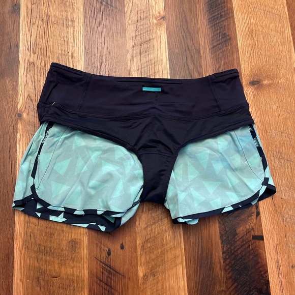 Lululemon Run Times Shorts - Nacho, Size 6 NWT - Picture 6 of 15